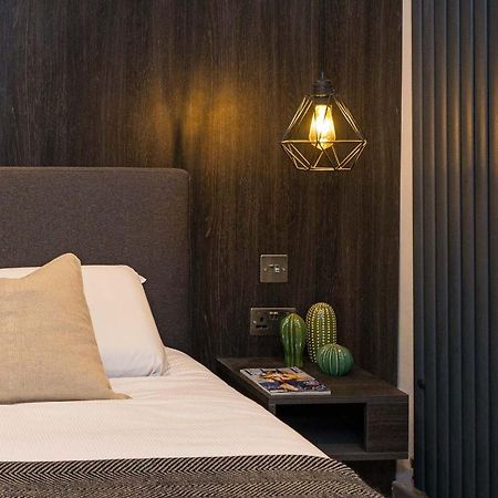 Ehthele Private Suites Лондон Екстериор снимка