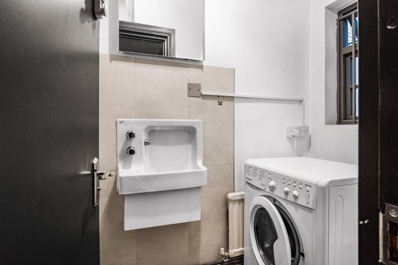 Ehthele Private Suites Лондон Екстериор снимка